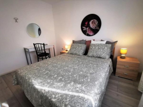 Neu eingerichtete komfortable Wohnung in Meeresnähe